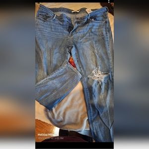 22W Levi's